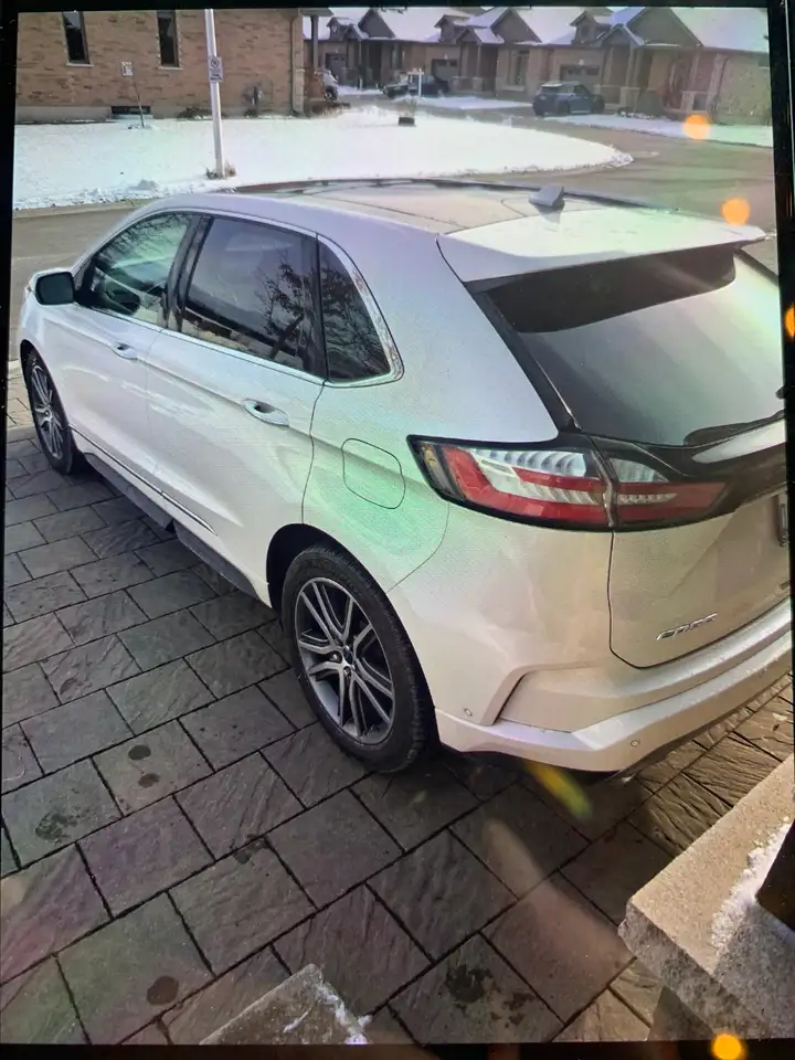 Ford Edge снимка Ford Edge