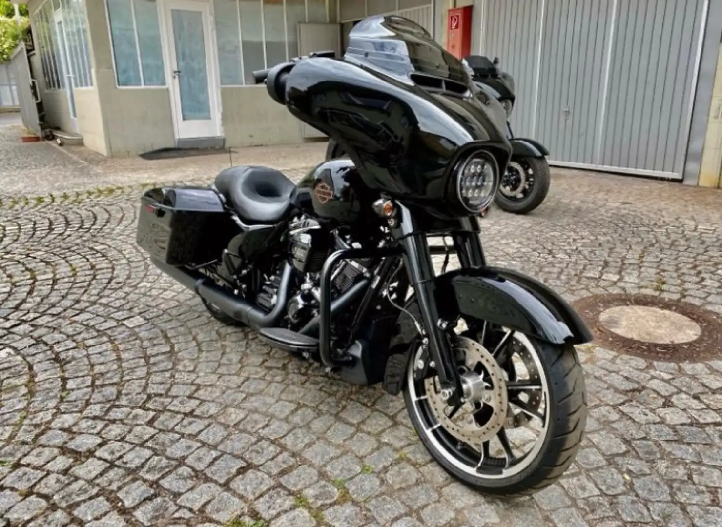 Harley-Davidson Street Glide Noir - 1