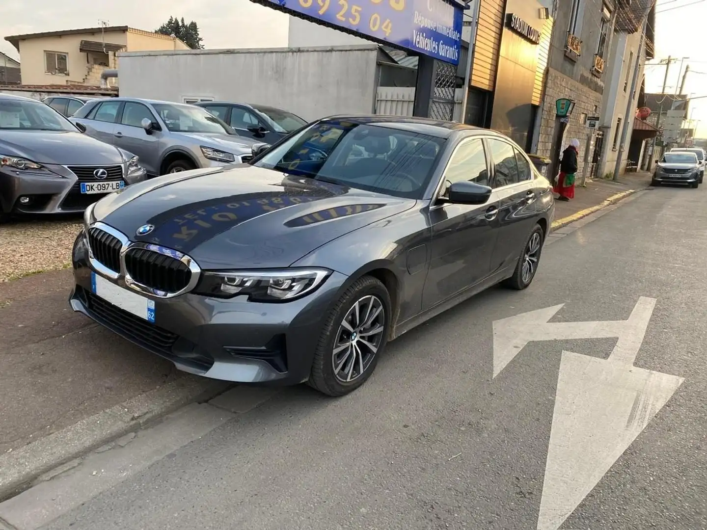 BMW 330 330e pack business Grau - 1