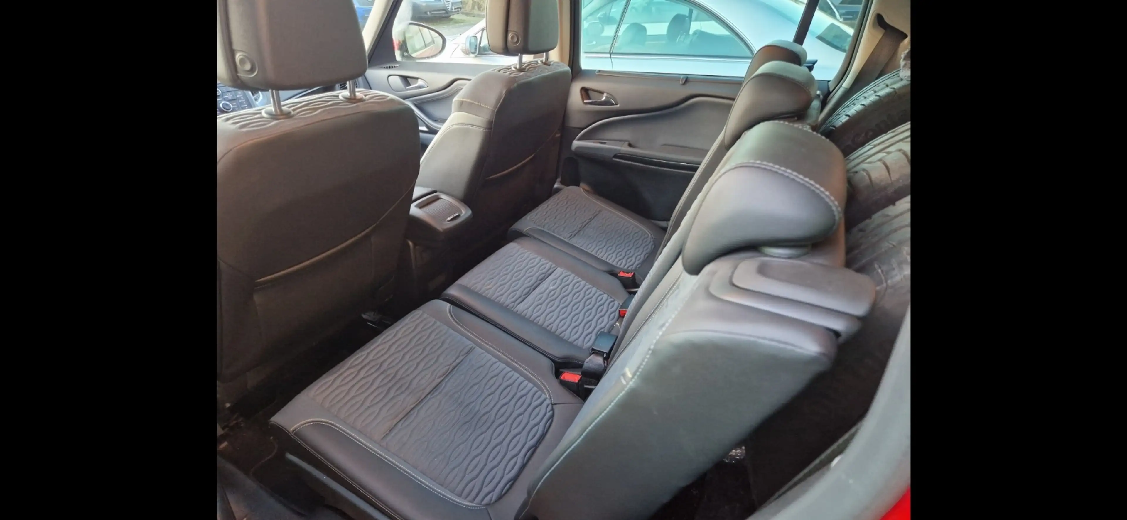 Opel Zafira Tourer Zafira Diesel 1.6 CDTI ecoFLEX Start/Stop Active — photo 11