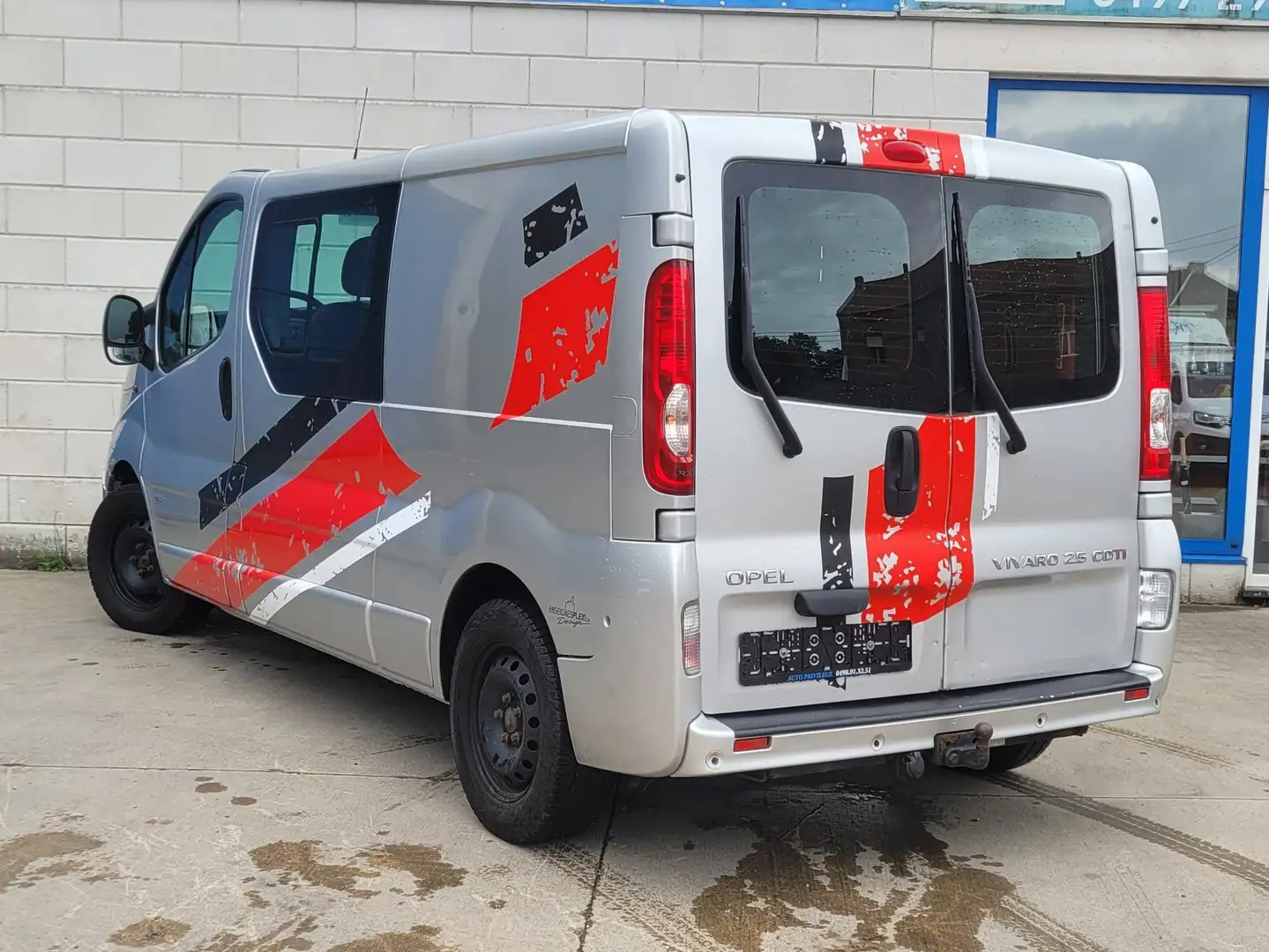 Opel Vivaro Vivaro Tour 2.5 CDTi Cosmo Grijs - 2