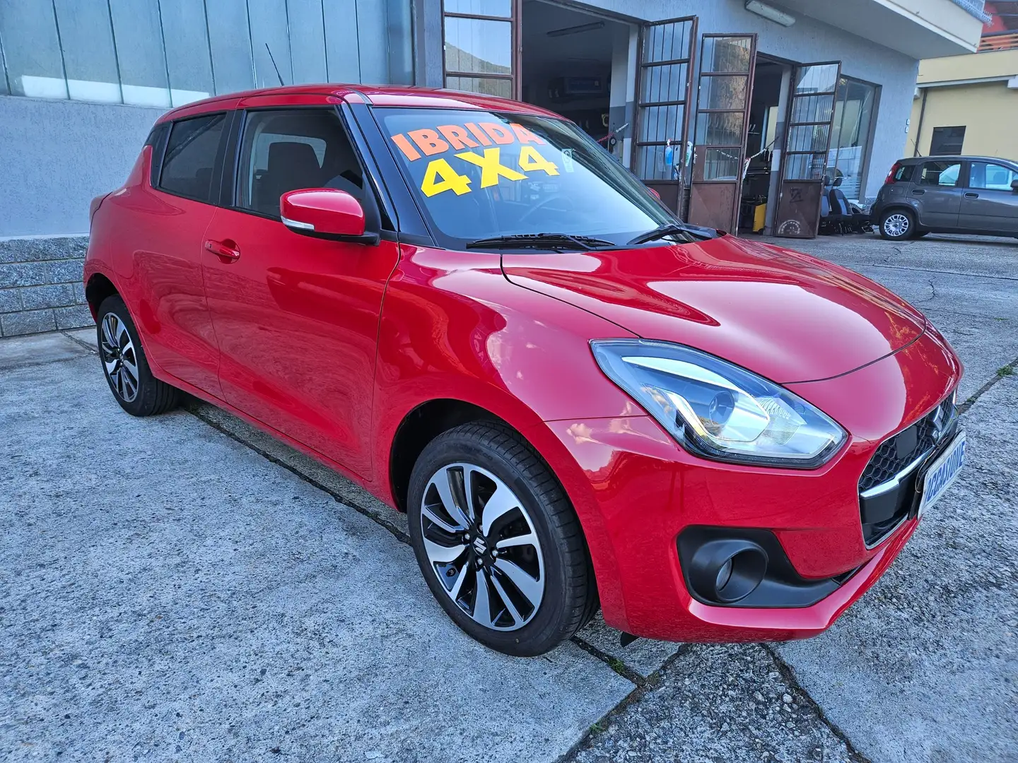 Suzuki Swift 1.2 HIBRID 4WD ALLGRIP TOP Rosso - 1