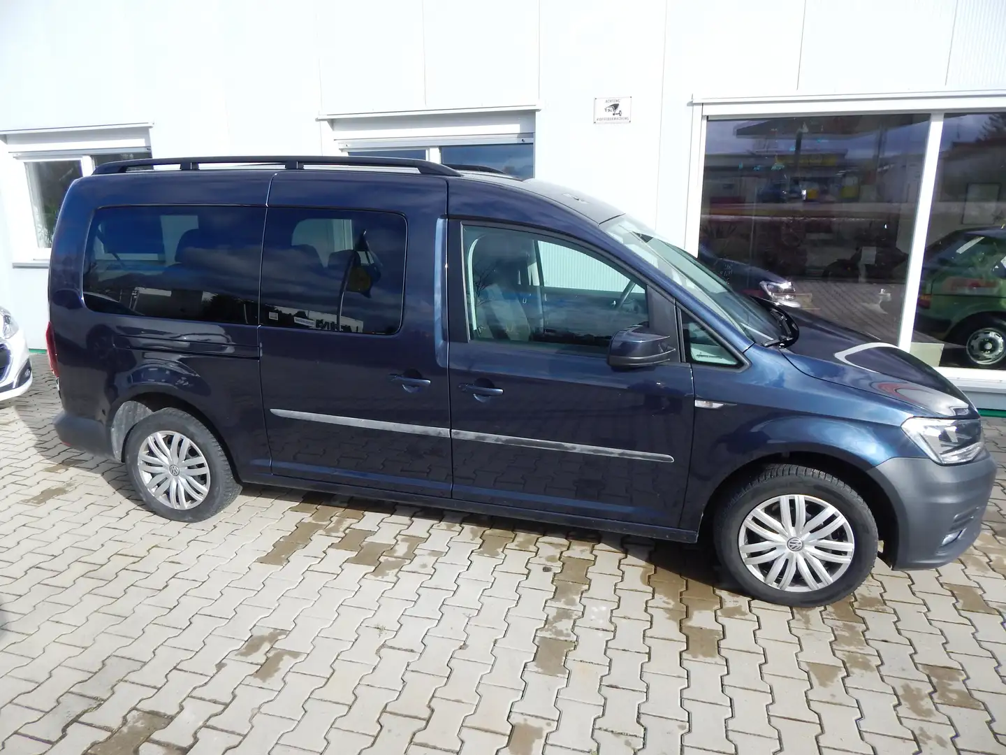 Volkswagen Caddy Maxi Trendline BMT Blau - 2