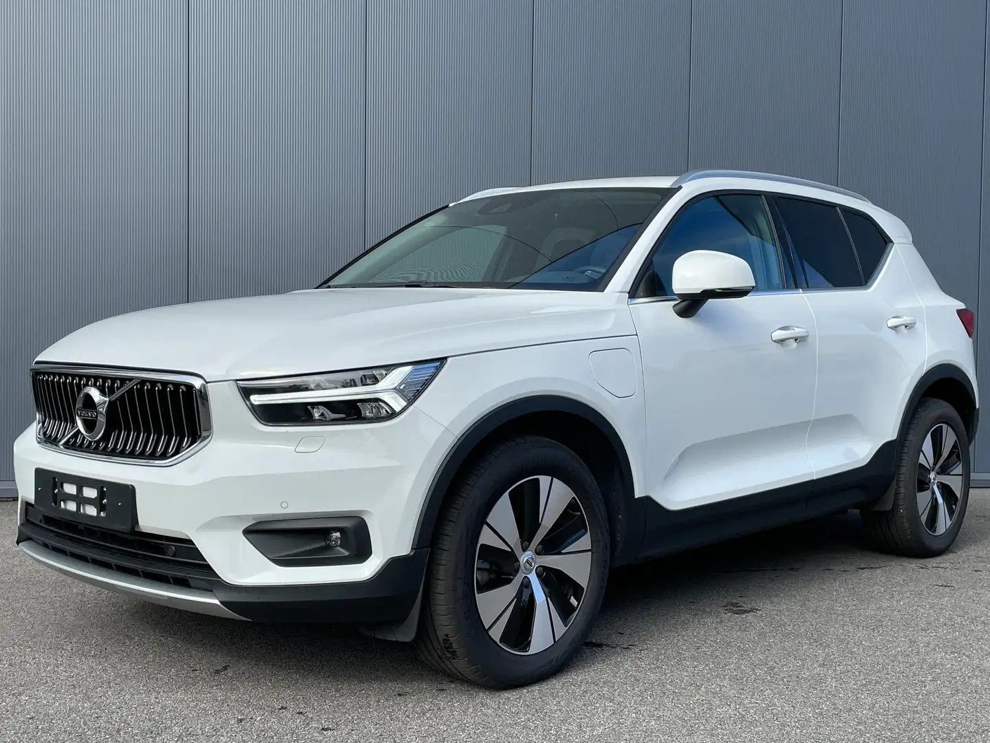 Volvo XC40 T4 INSCRIPTION BUSINESS PHEV PILOT ACC CAM 18" Blanc - 1