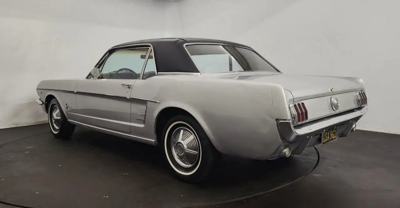 Ford Mustang, foto 3