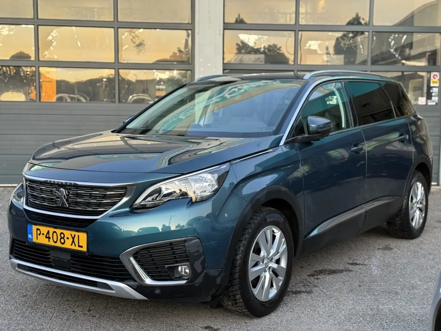 Peugeot 5008 Nw. Riem en Turbo 1.2 PureTech Active Groen - 2