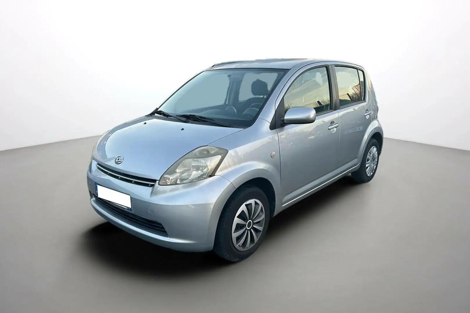 Daihatsu Sirion 1.3 VVT BVA Gris - 1