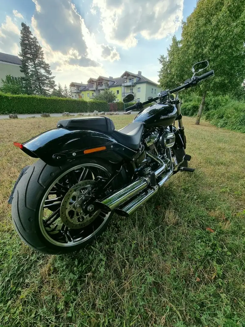 Harley-Davidson Breakout 114 Чорний - 2