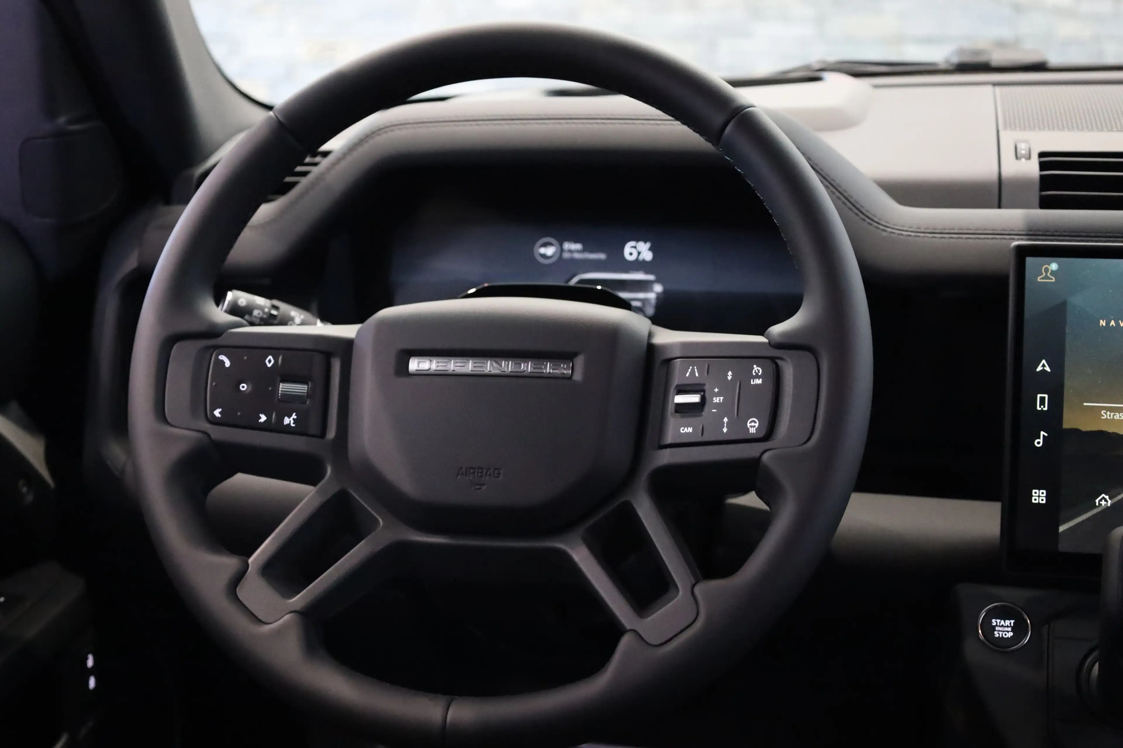 Land Rover Defender P300e X-Dynamic SE 2.0 PHEV — photo 9