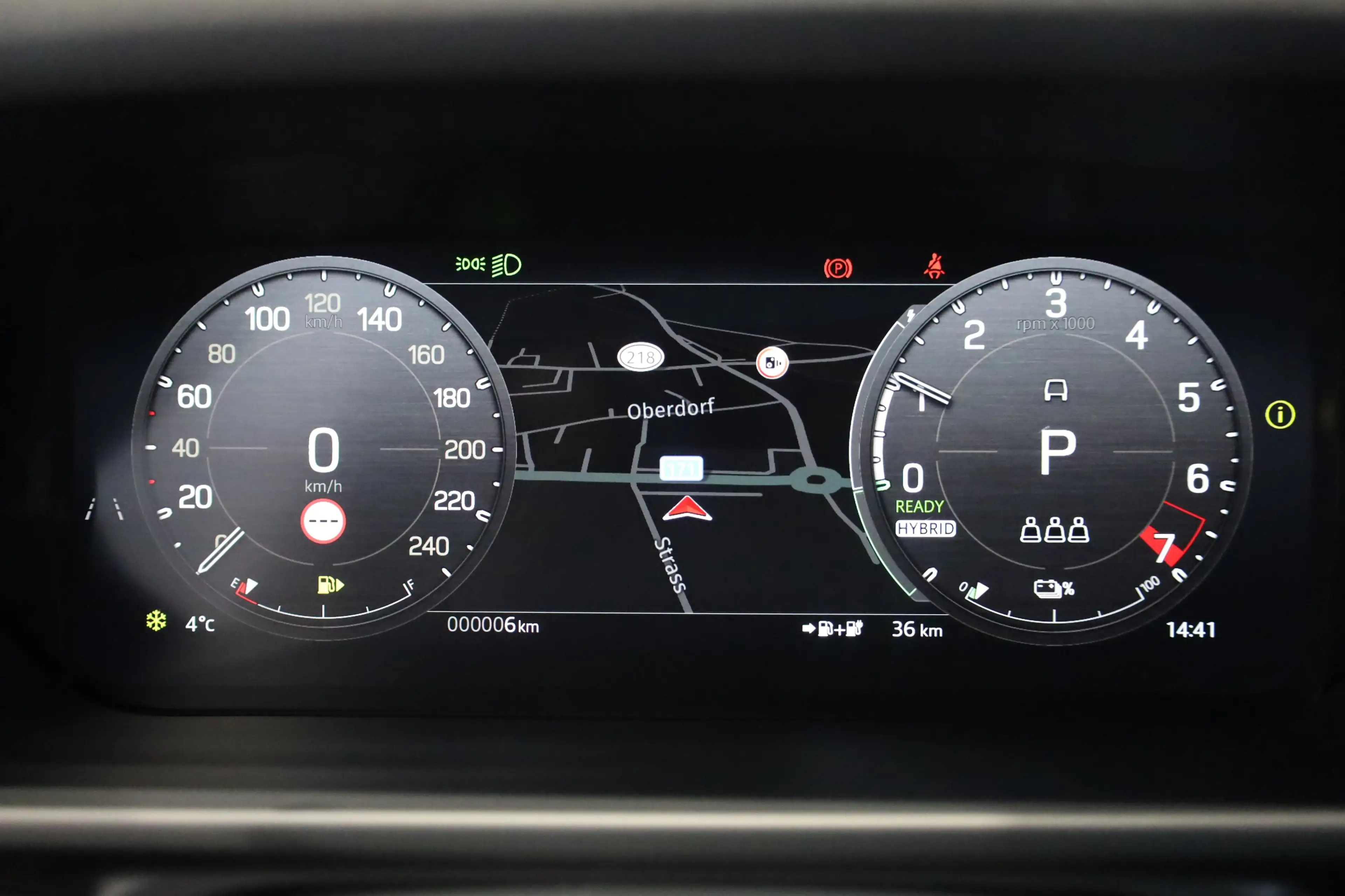 Land Rover Defender P300e X-Dynamic SE 2.0 PHEV — photo 12