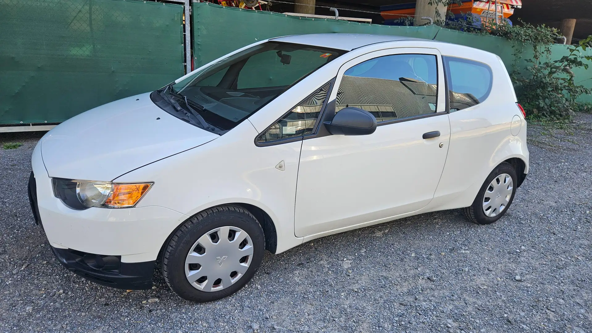 Mitsubishi Colt Basis Weiß - 2