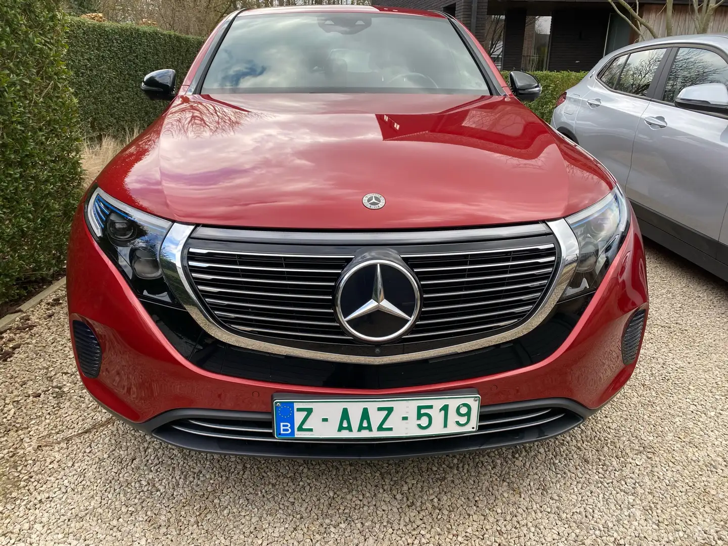 Mercedes-Benz EQC 400 80 kWh 4-Matic Business Solution Rood - 2