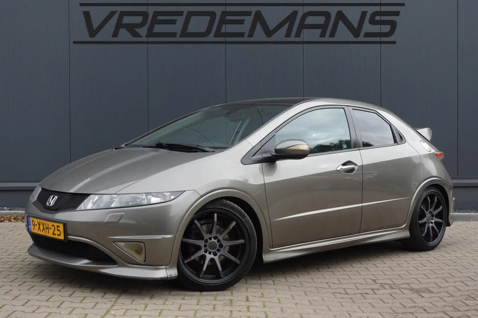 Honda Civic 1.8 Comfort LEDER/NAVI/PANO/STOELVERW. Grijs - 1