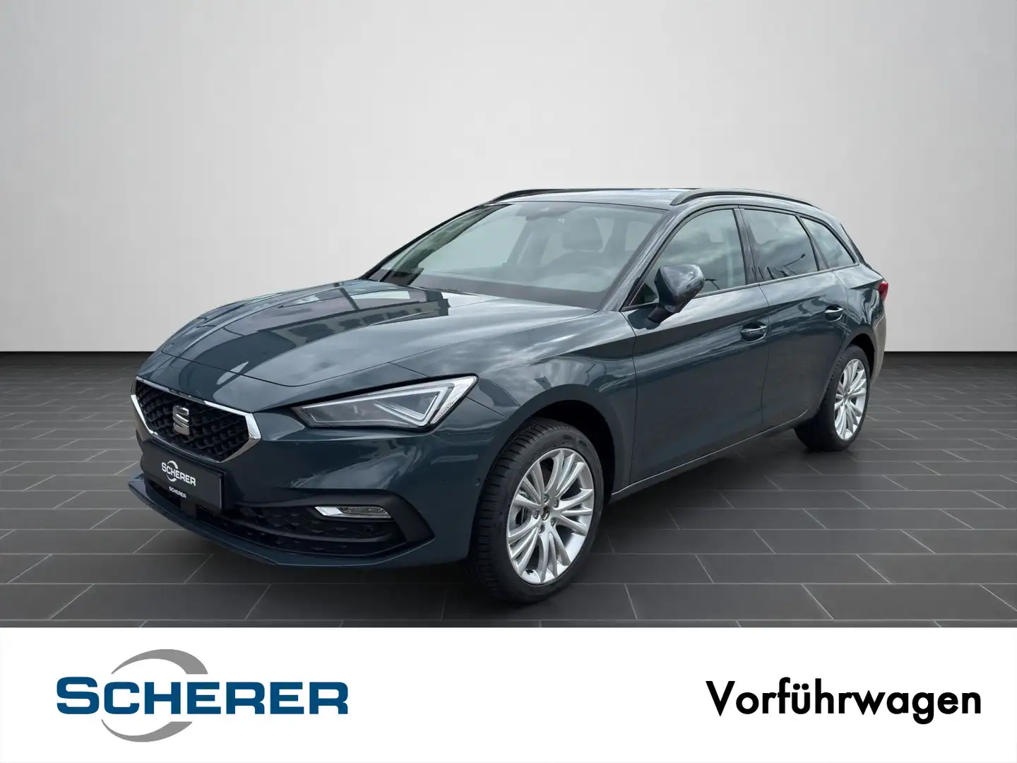 SEAT Leon Sportstourer Style Edition 1.5 eTSI 110 kW Blau - 1