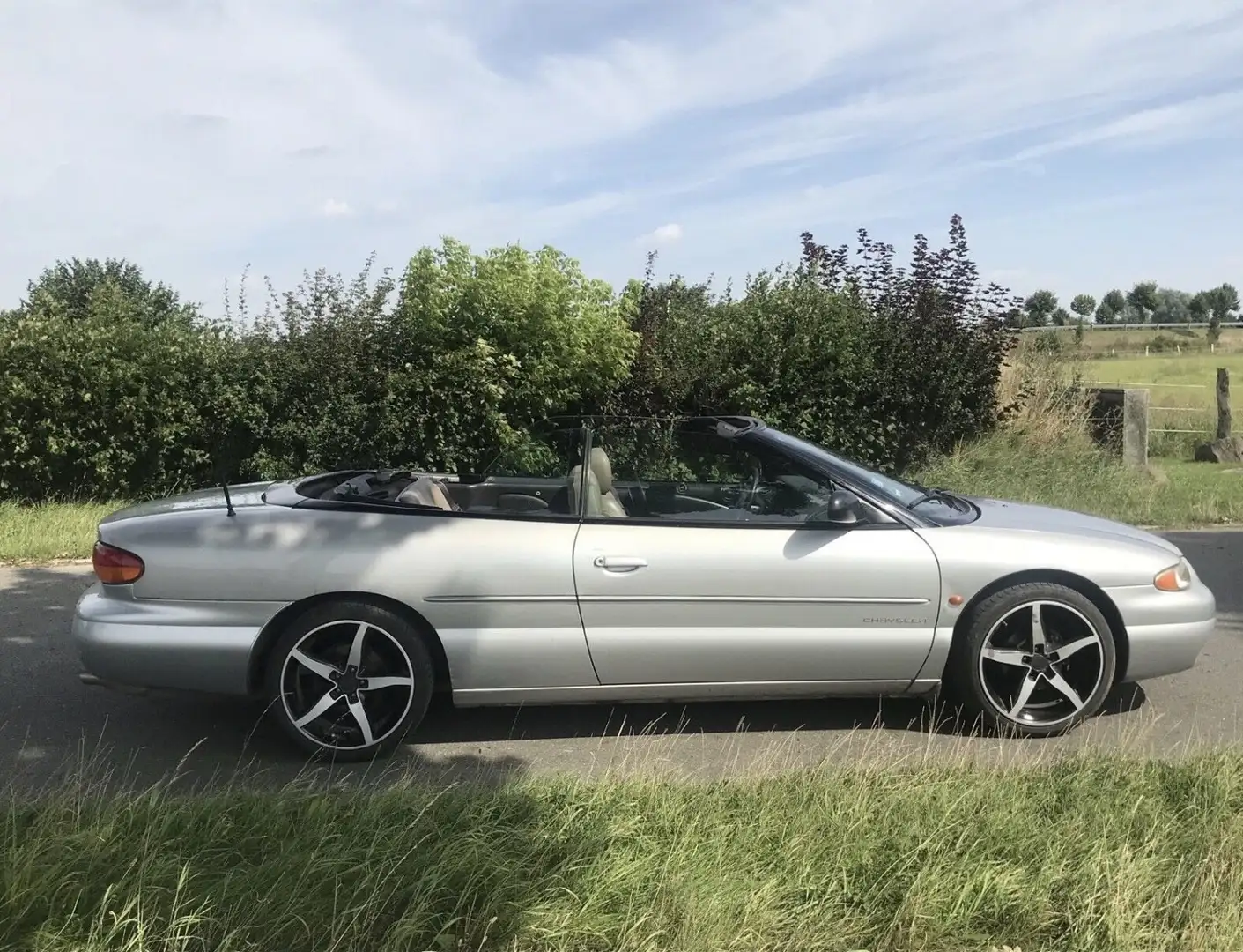 Chrysler Stratus 2.0 LX - 1