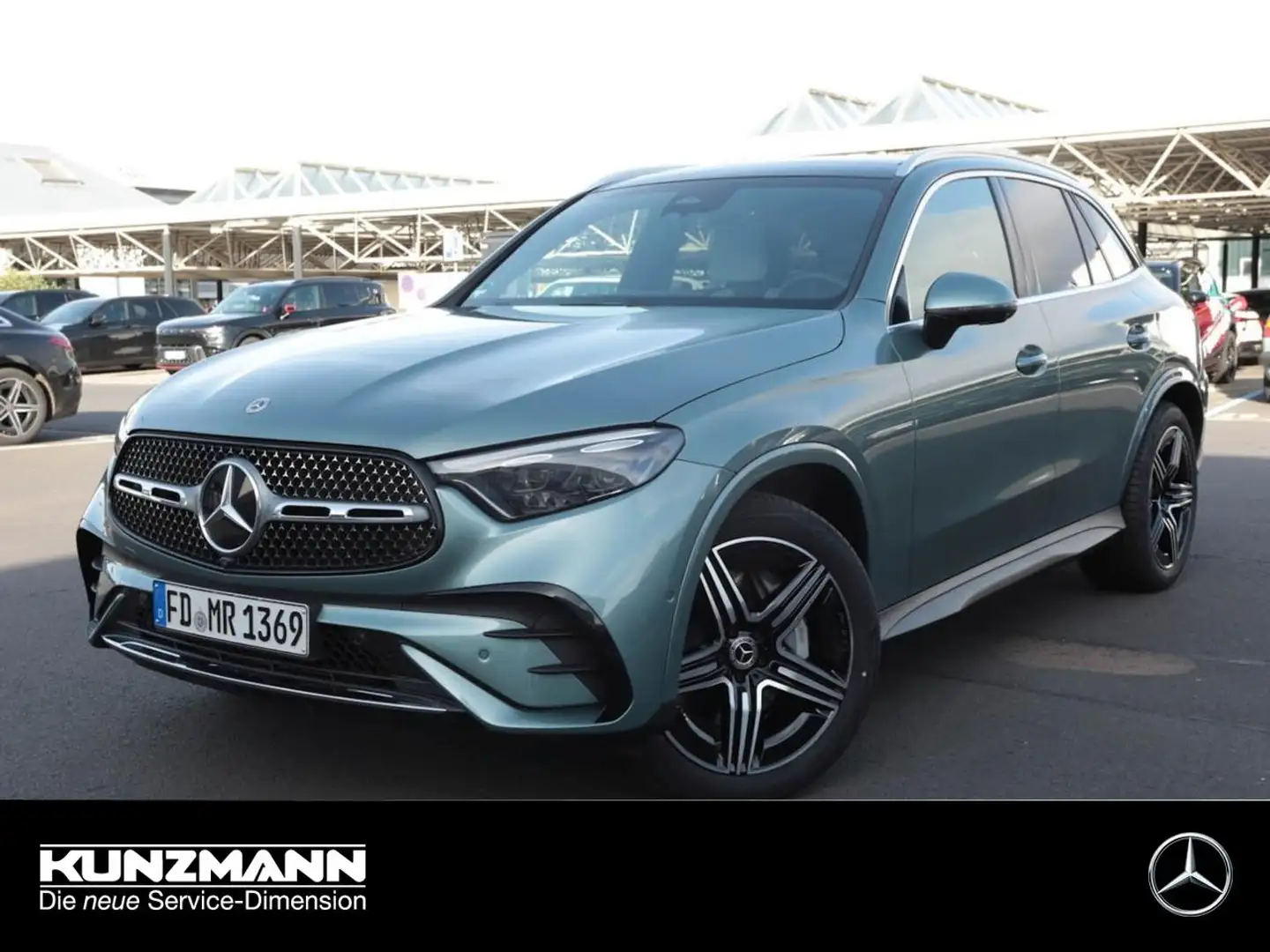Mercedes-Benz GLC 220 d 4MATIC AMG Navi Panorama AHK Memory Argintiu - 1