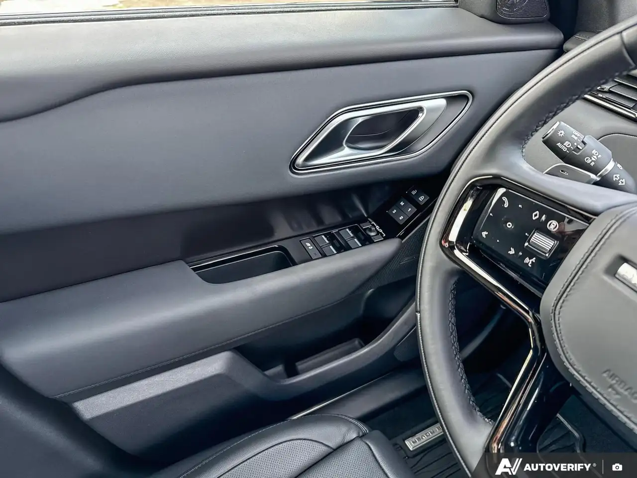 Land Rover Range Rover Velar снимка Land Rover Range Rover Velar