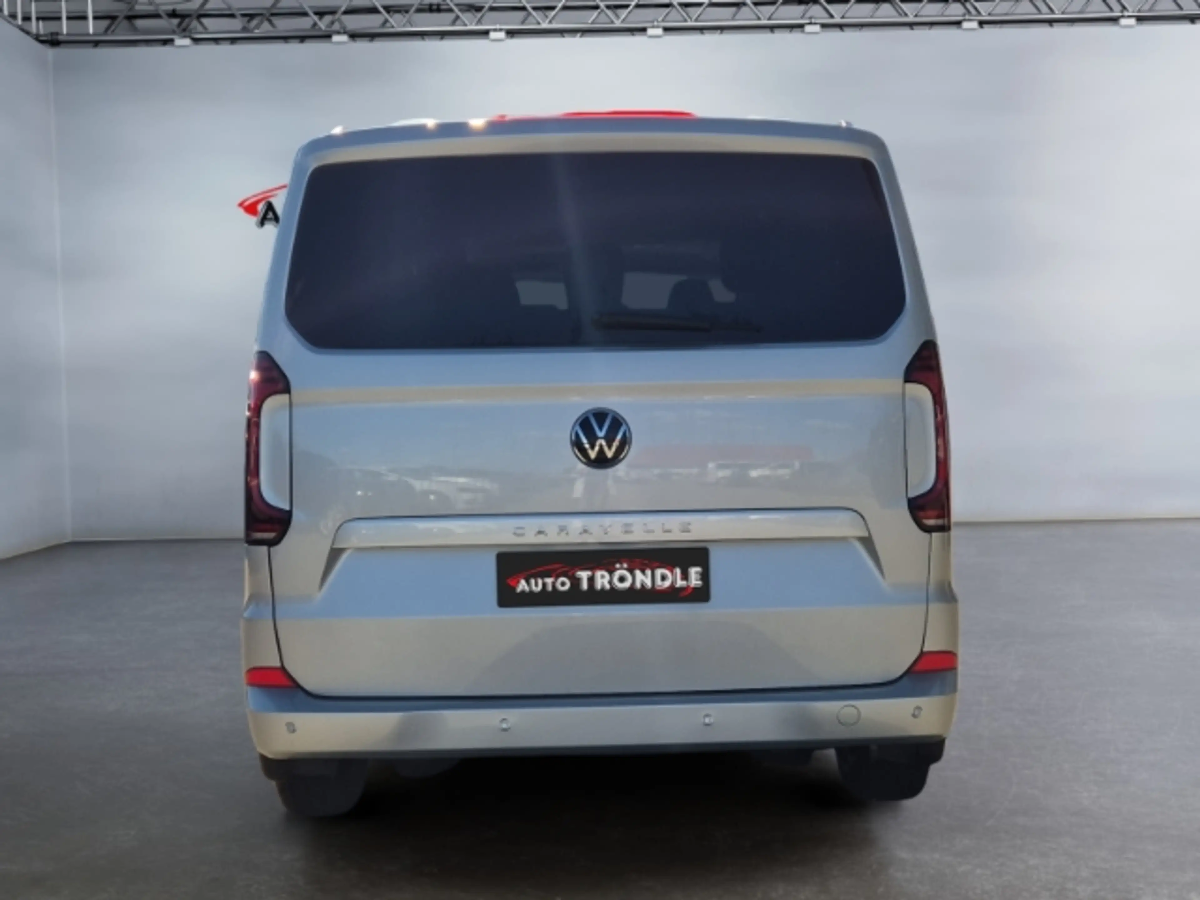 Volkswagen T7 Caravelle 2.0 TDI LR Life +LED +3 Zonen Klima — photo 5