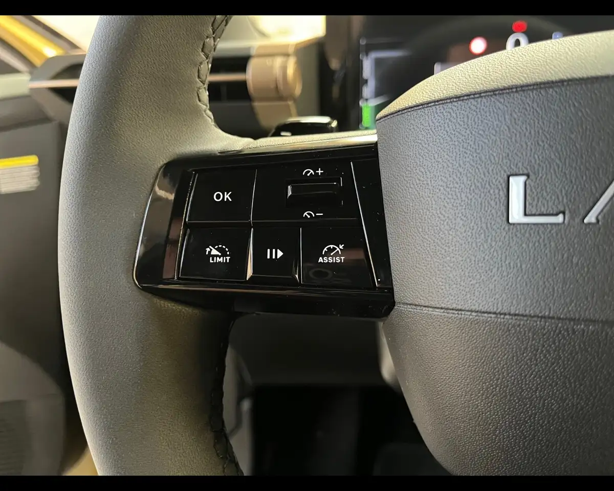Lancia Ypsilon 2024 — фото 14
