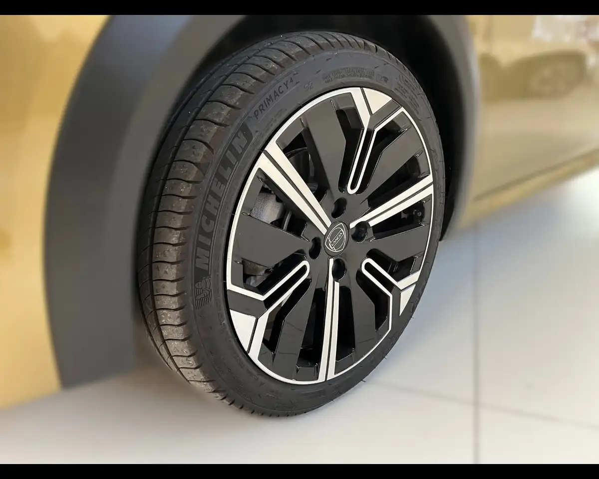 Lancia Ypsilon 2024