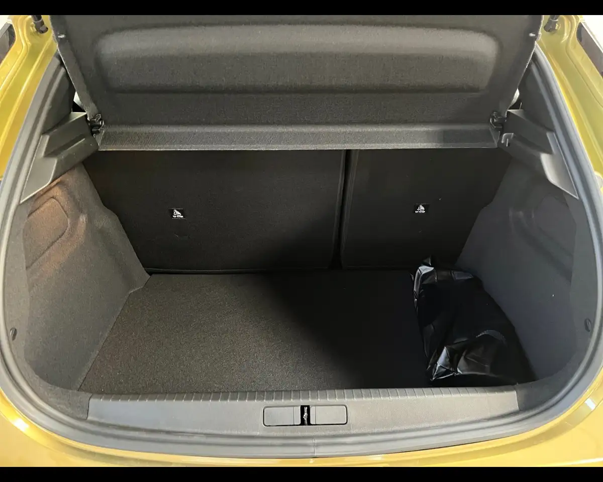 Lancia Ypsilon 2024