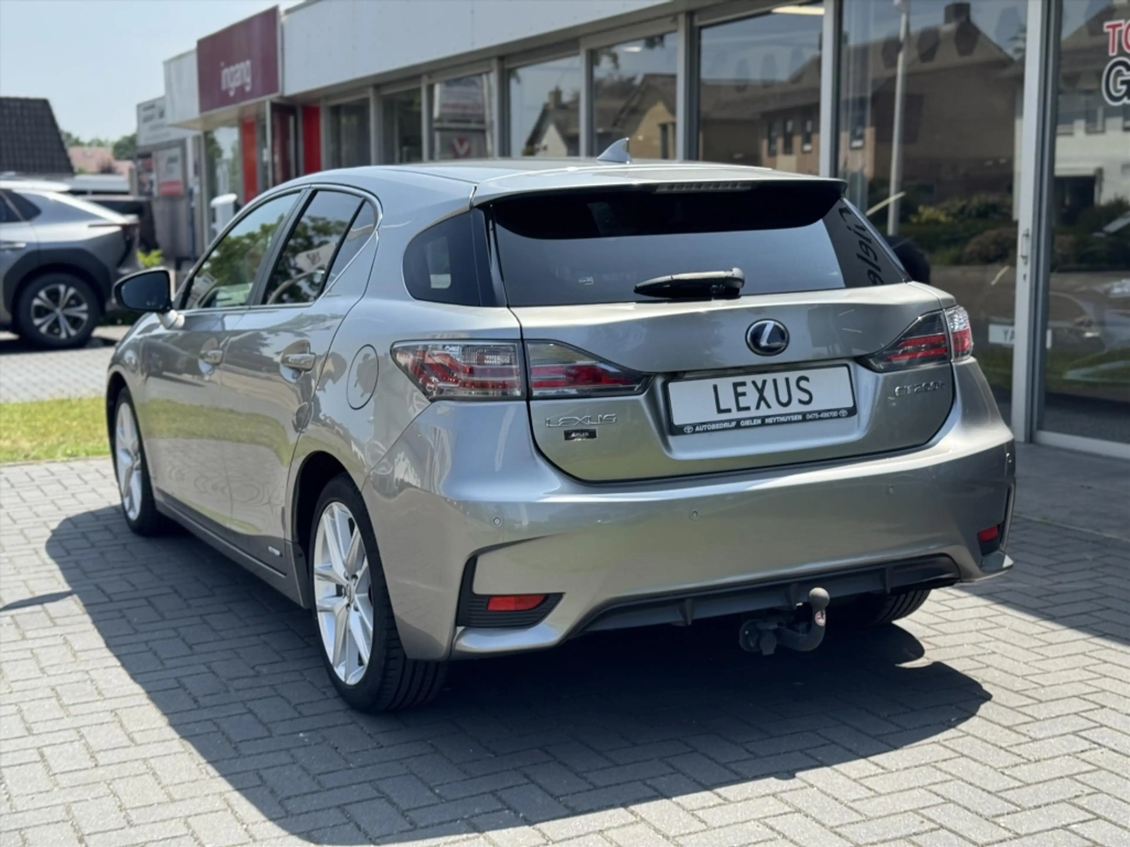 Lexus CT 200h Executive | Leer, Trekhaak, 17 inch, Navigatie, Pa — photo 2