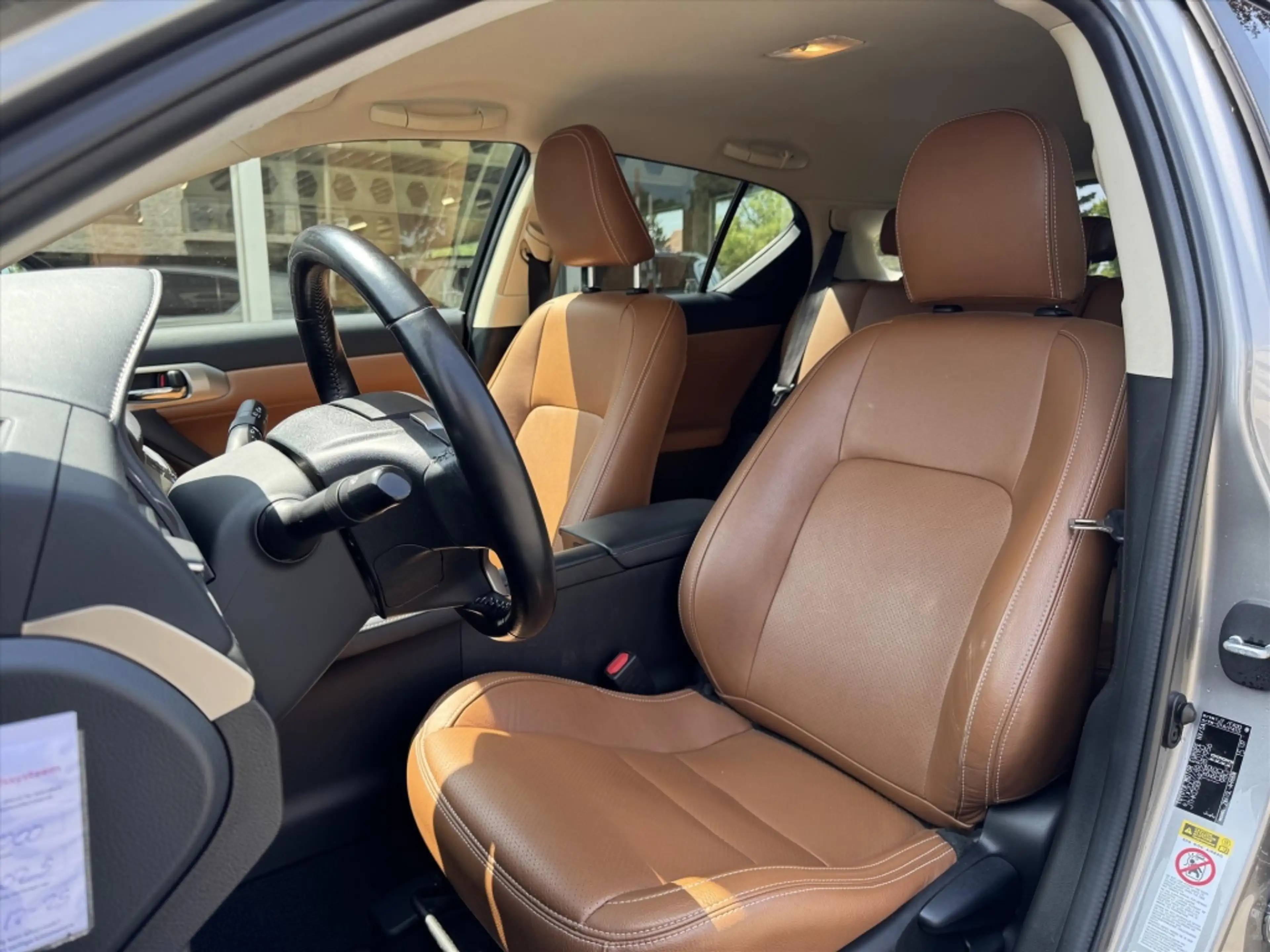 Lexus CT 200h Executive | Leer, Trekhaak, 17 inch, Navigatie, Pa — photo 14