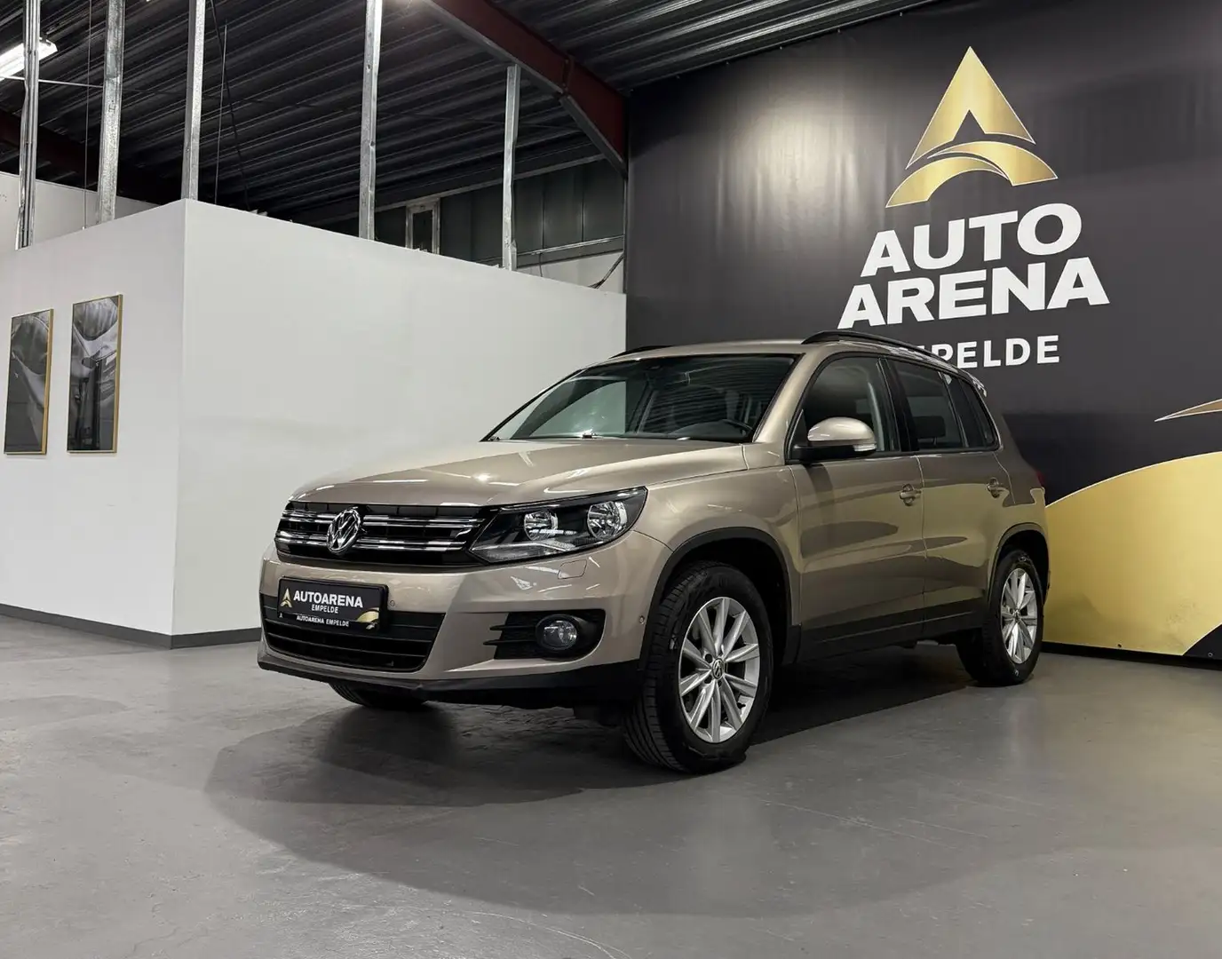 Volkswagen Tiguan 2.0 TDI DSG 4Motion Beige - 1