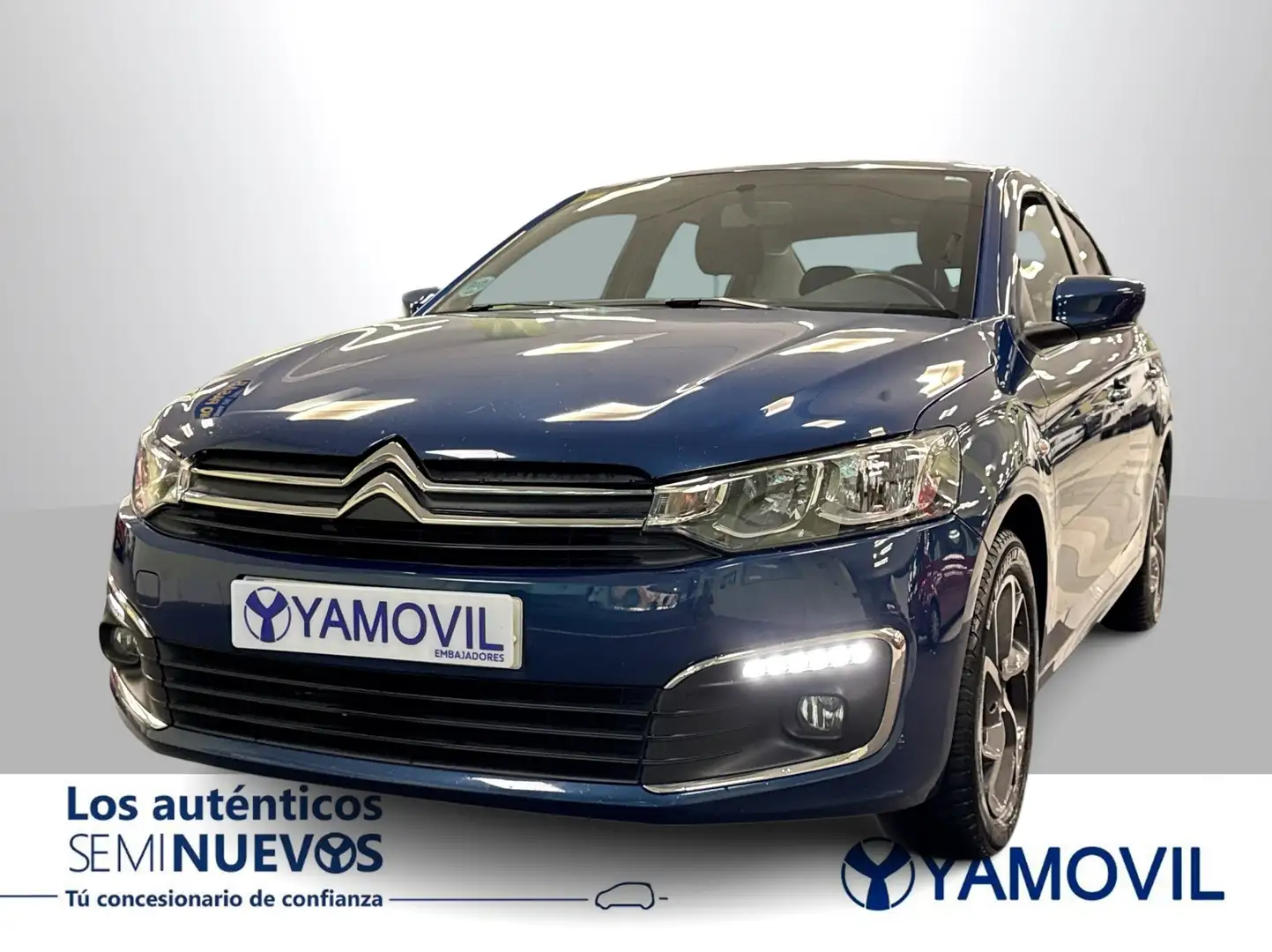 Citroen C-Elysée 1.2 PureTech Shine 82 Blau - 1