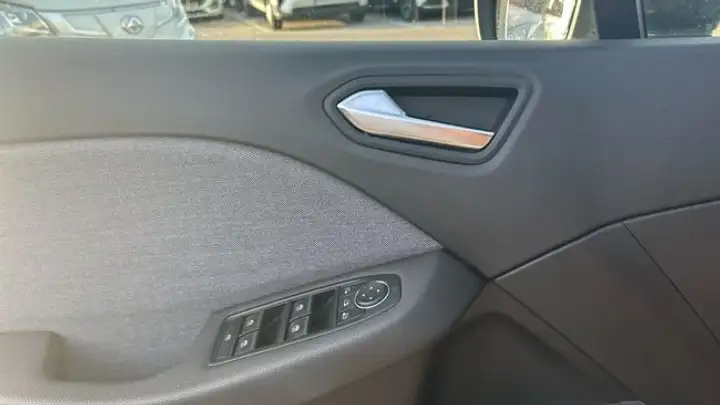 Renault Clio 2025, foto 19