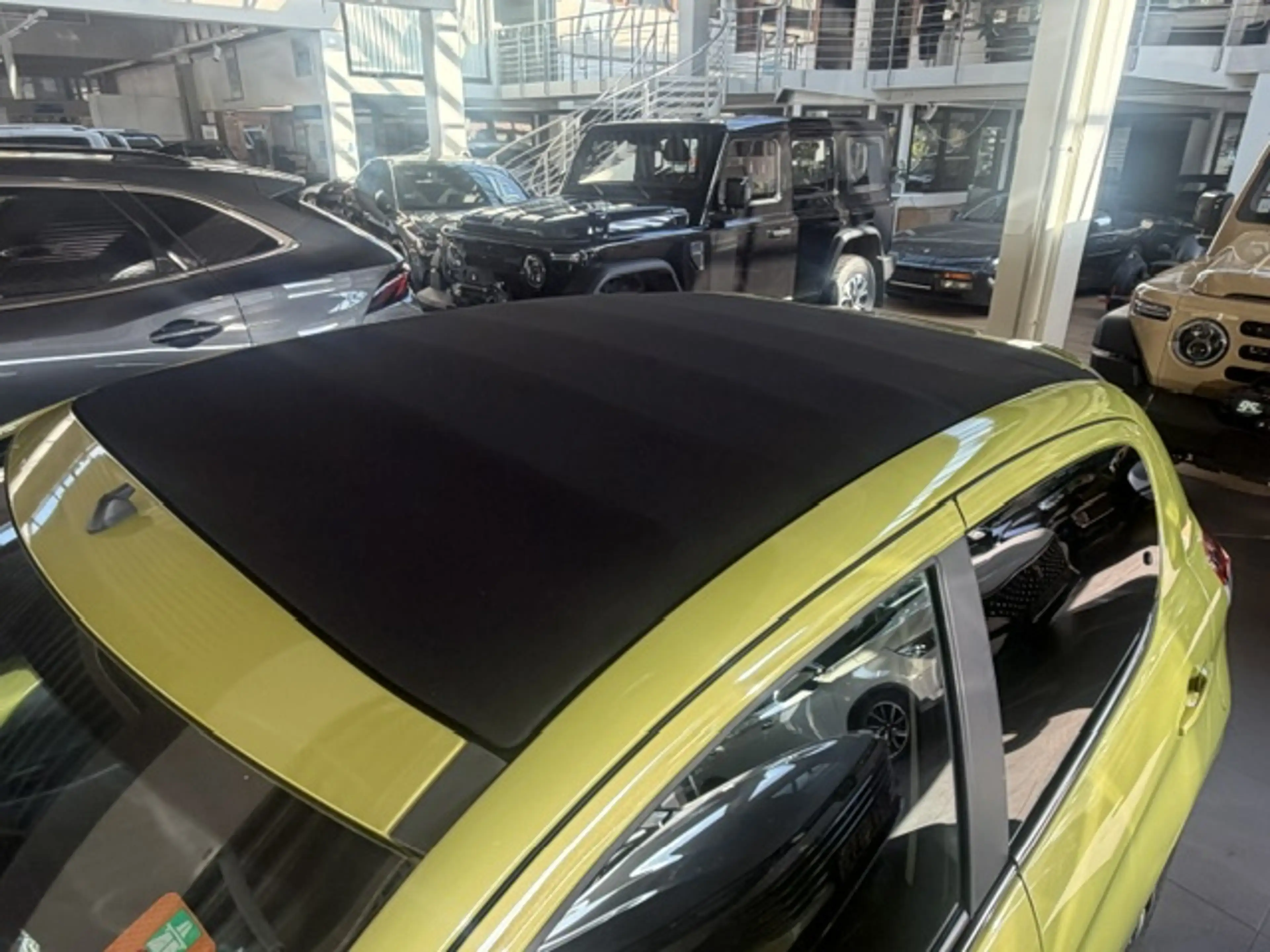 Peugeot 108 Allure — photo 13