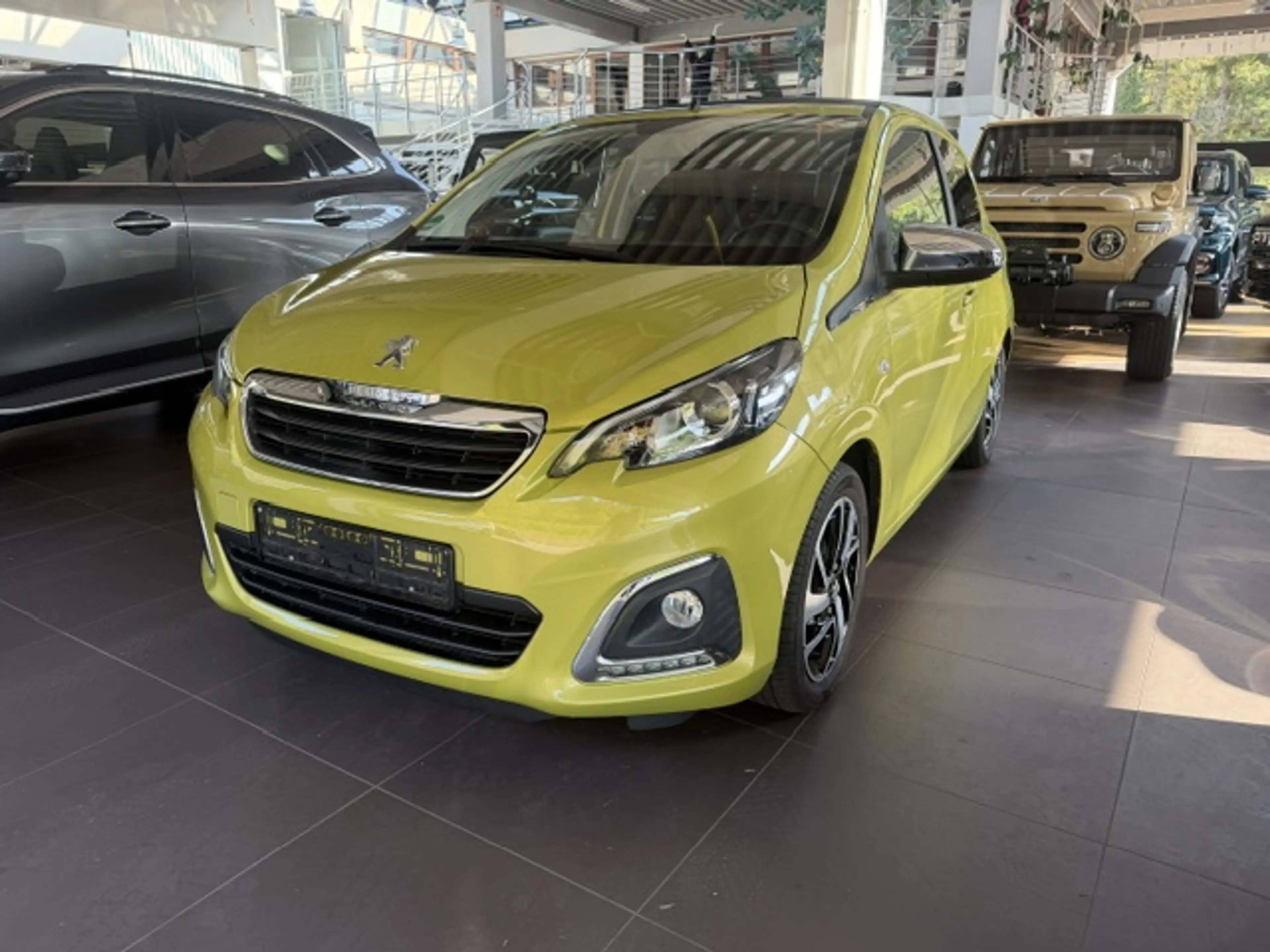 Peugeot 108 Allure — photo 3