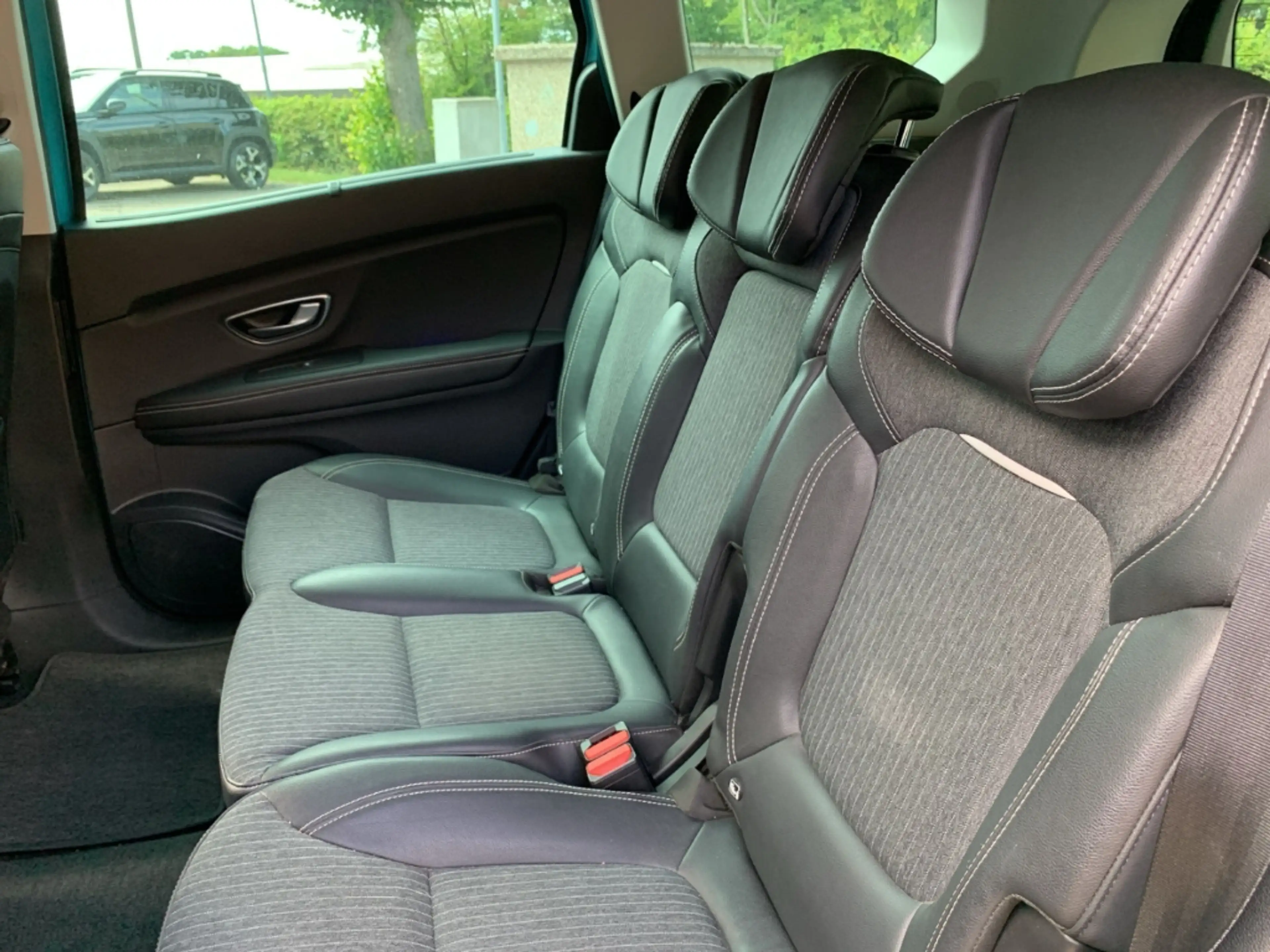 Renault Grand Scenic INTENS GPF Intens TCe 140 LED+SHZ+KLIMA — photo 11