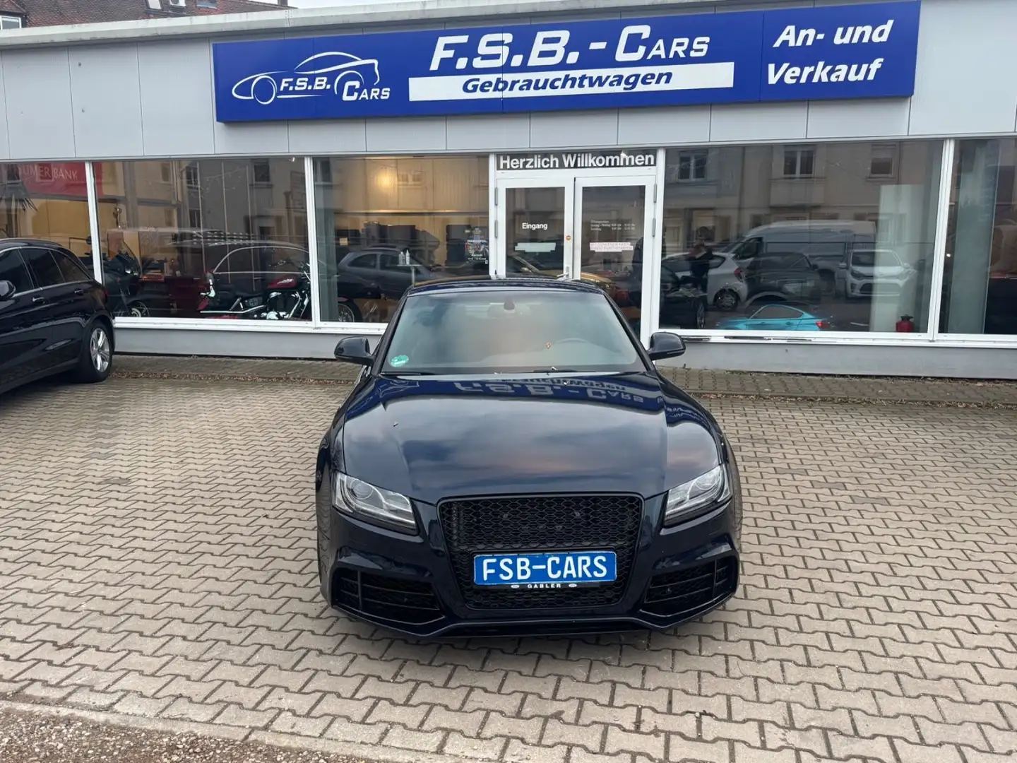 Audi A5 Coupe 2.7 TDI S-line Schwarz - 1