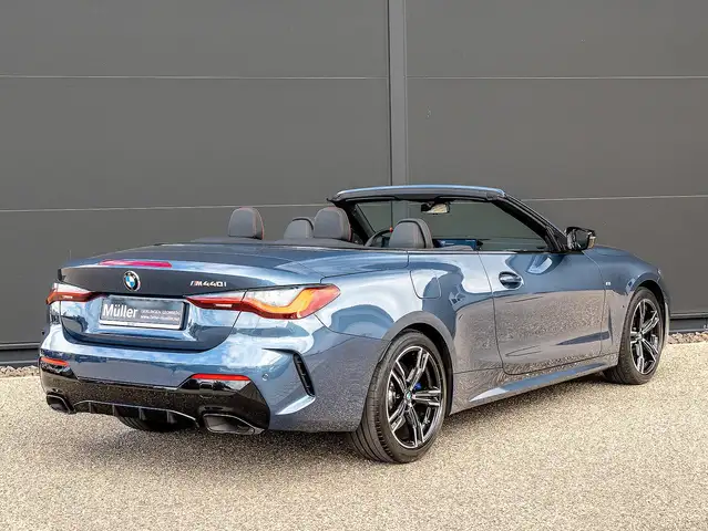 BMW 4 Series view 2