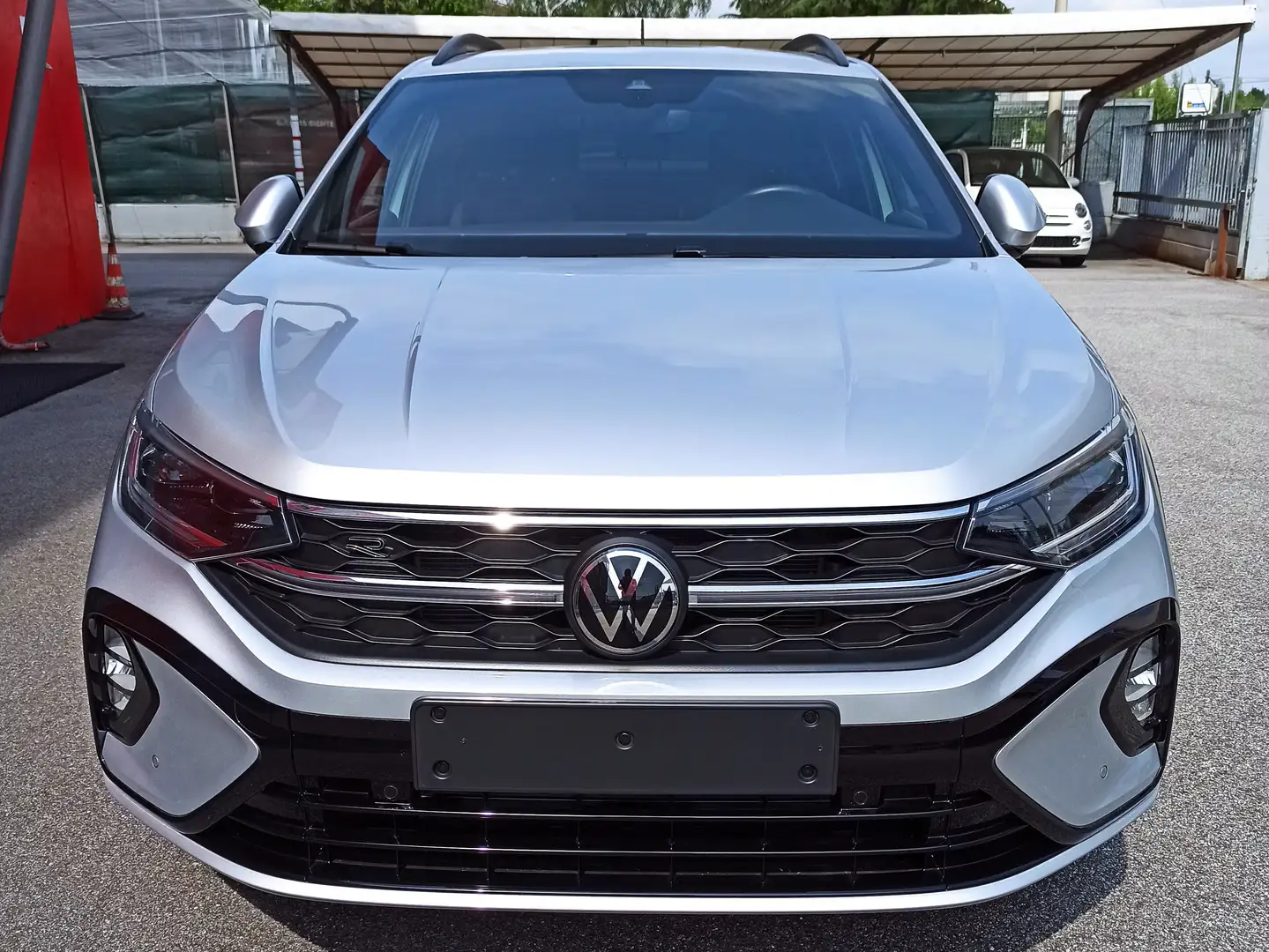 Volkswagen Taigo 1.0 tsi R-Line 115cv Argent - 2