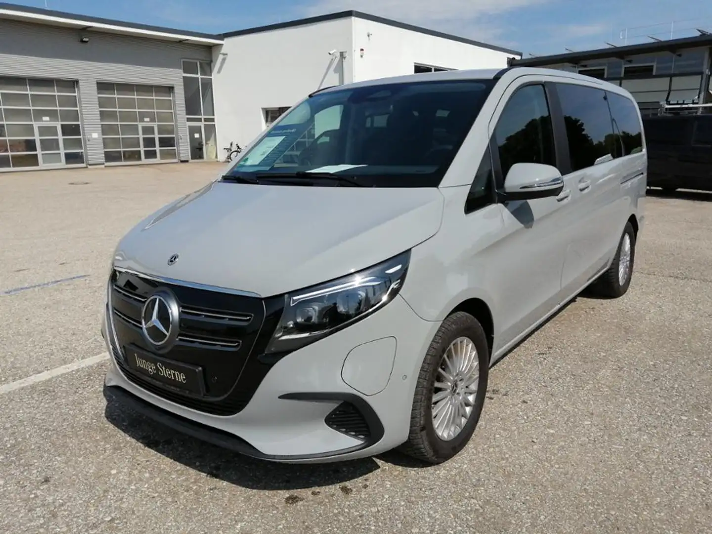 Mercedes-Benz EQV 300 *Facelift* Lang Distronic*MBUX*Navi*Kam* Gris - 2