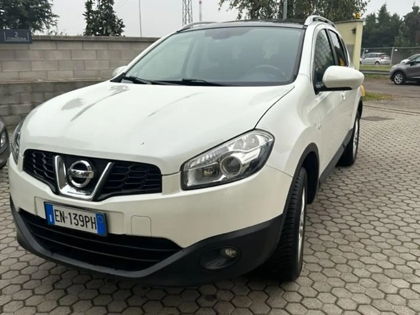 Nissan Qashqai+2 1.5 dCi DPF Acenta Blanc - 1
