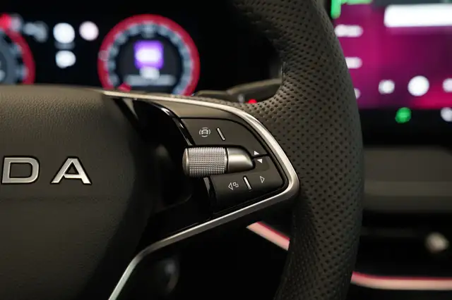 Skoda Superb view 8