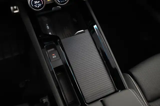 Skoda Superb view 12