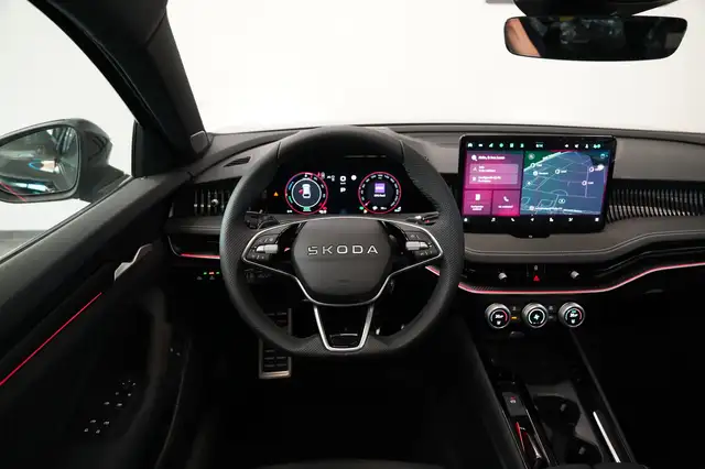 Skoda Superb view 6