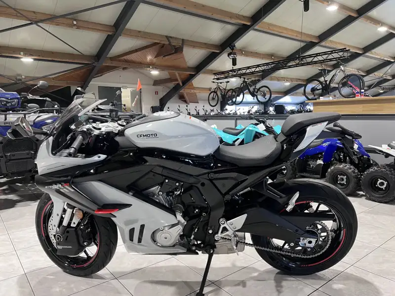 CFMOTO 675 SR-R - foto 4