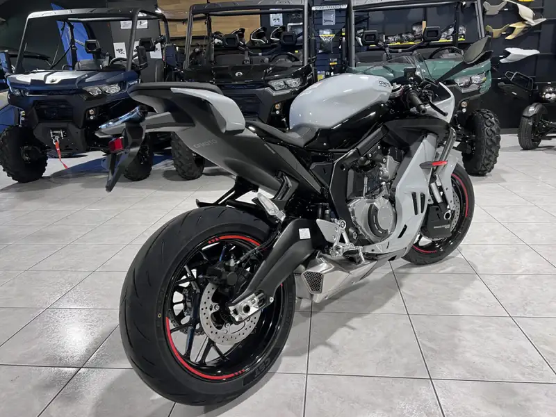 CFMOTO 675 SR-R - foto 3