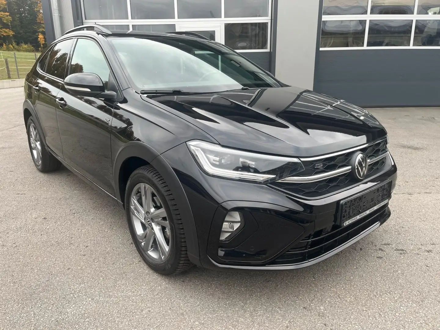 Volkswagen Taigo 1.5 TSI DSG R-Line/LED/Navi/Kamera Schwarz - 1