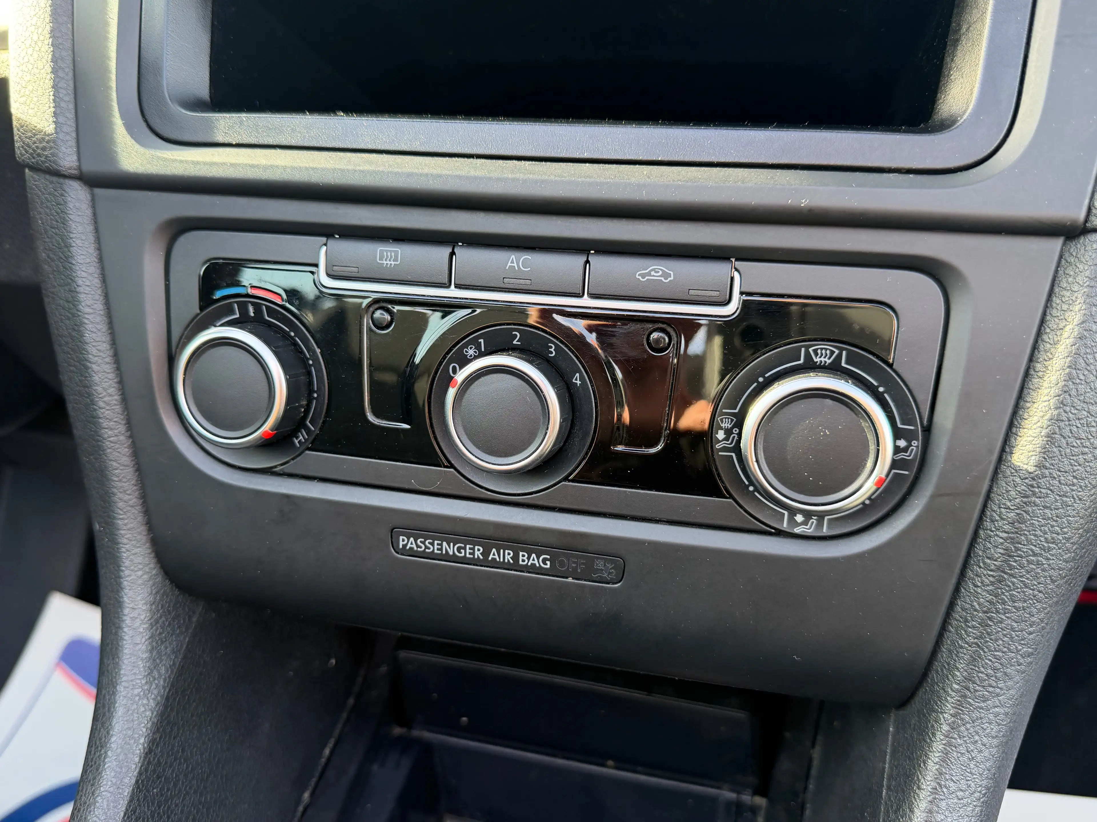 Volkswagen Golf Cabriolet 6 1.4 TSI CLIM DIGITAL / JANTES FEUX LED / GARANTIE 1 AN — photo 15
