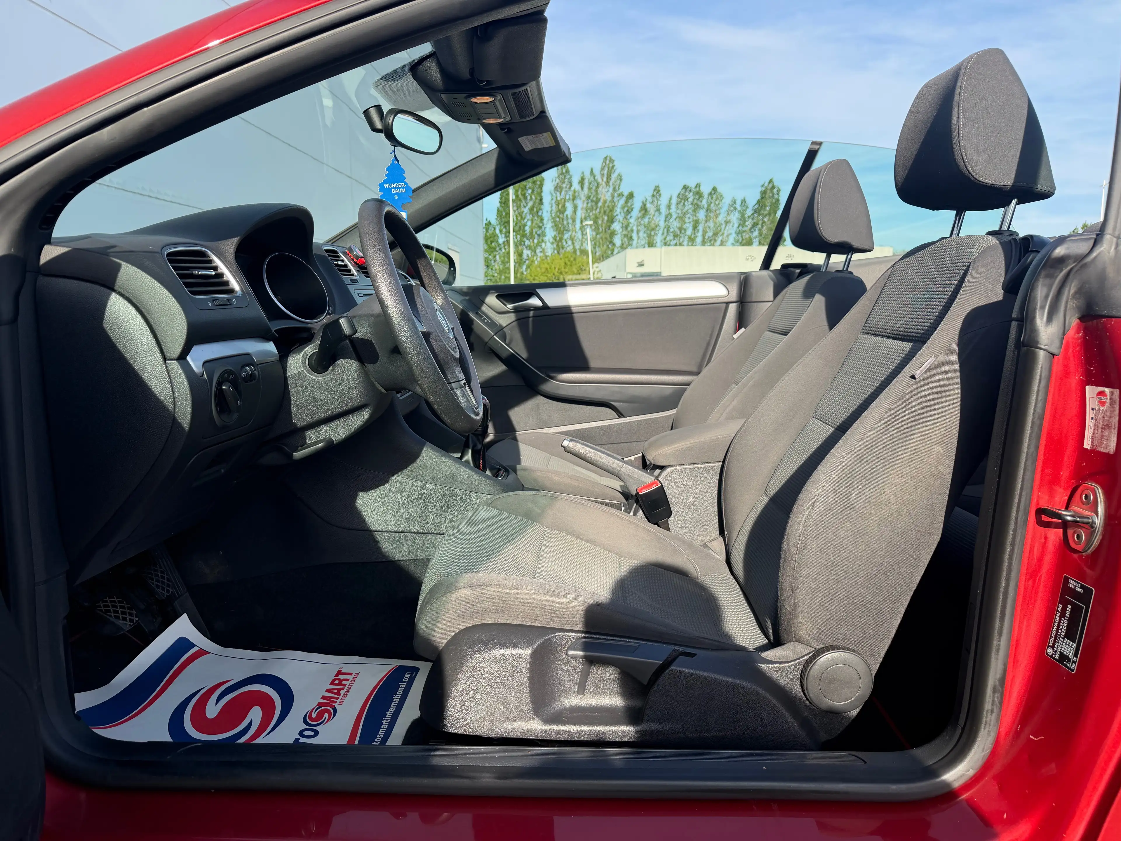 Volkswagen Golf Cabriolet 6 1.4 TSI CLIM DIGITAL / JANTES FEUX LED / GARANTIE 1 AN — photo 12