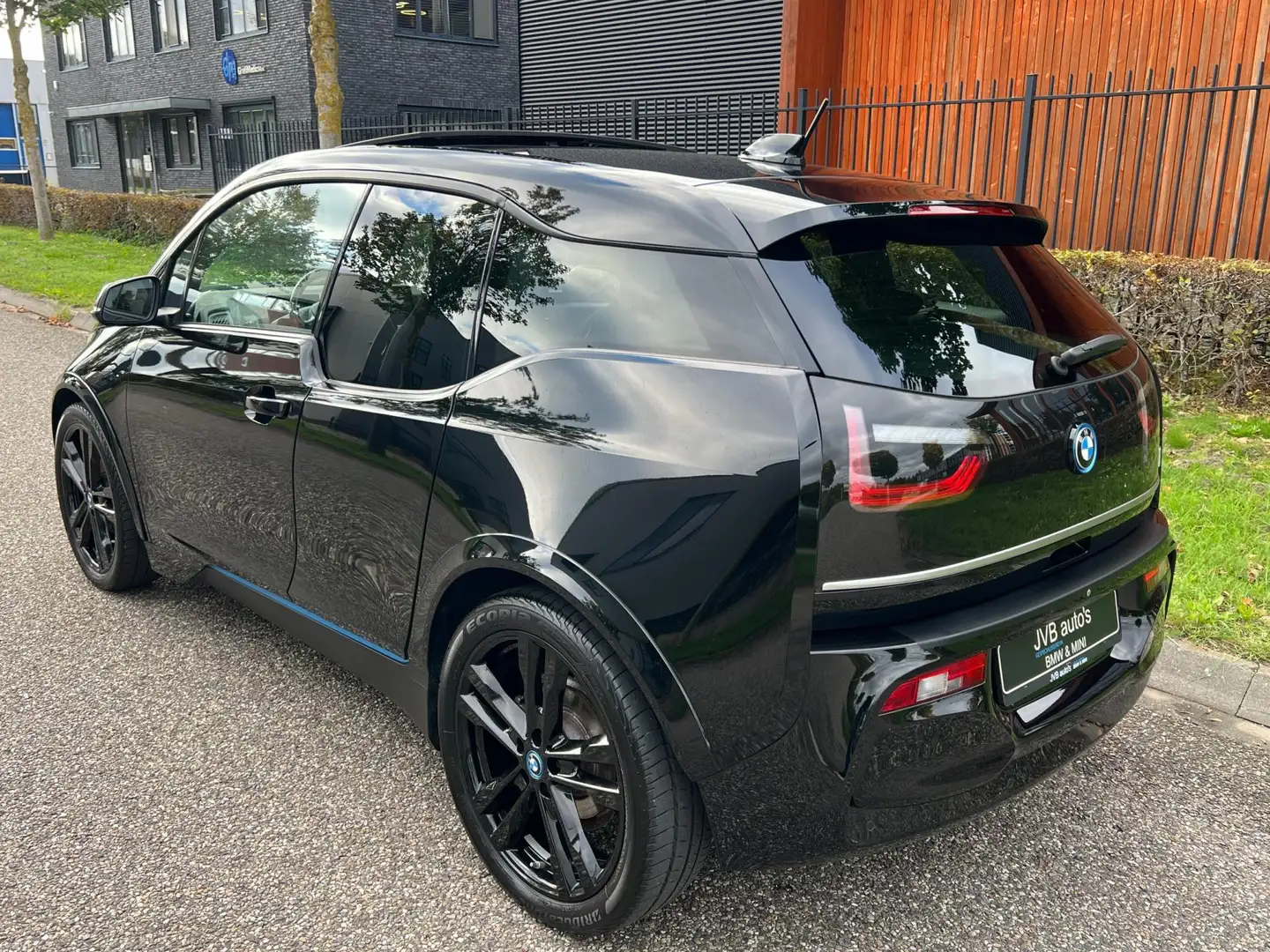BMW i3 I3S 120Ah, incl. BTW, schuifdak, leder, camera, st Schwarz - 2