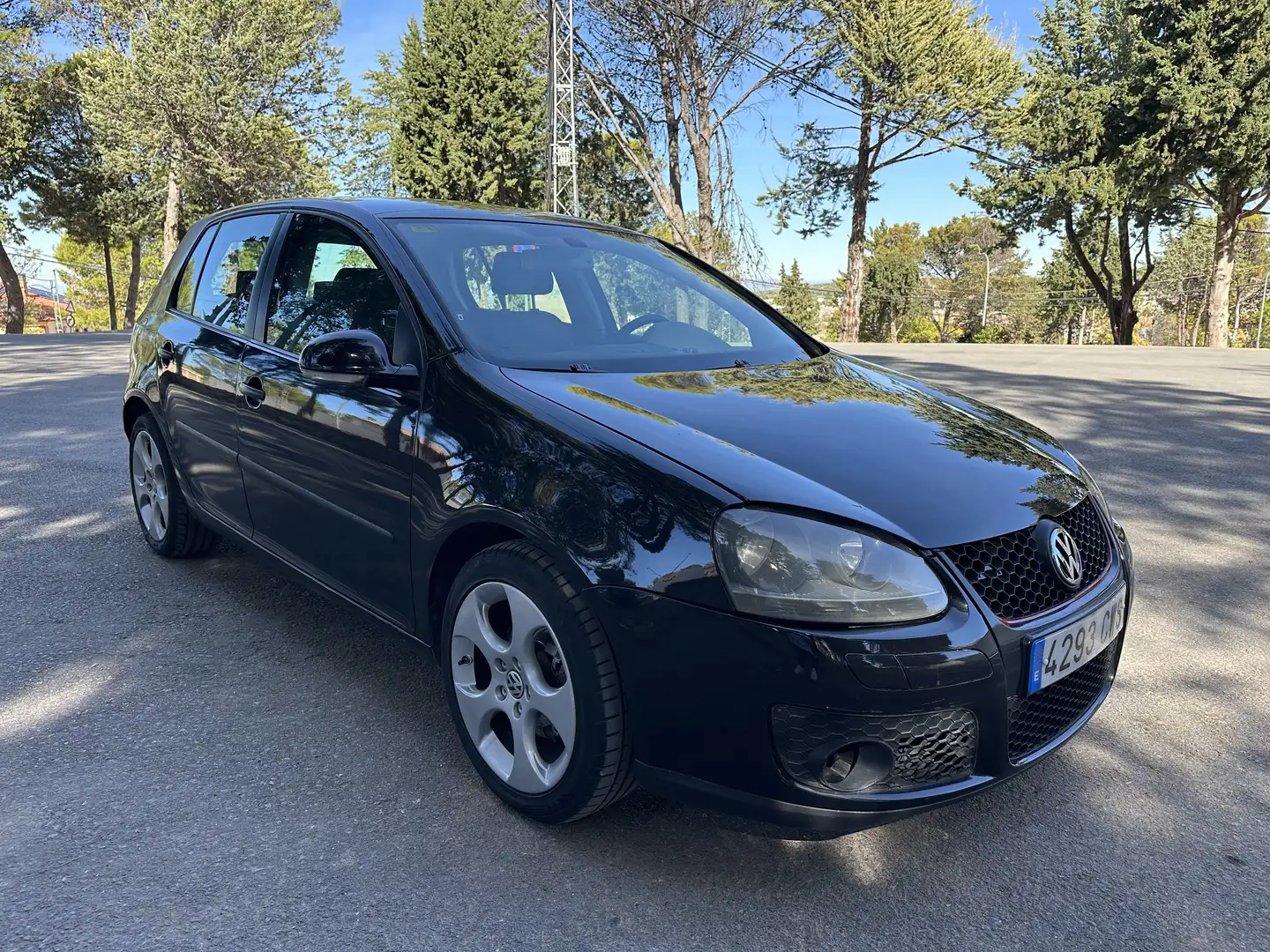 Volkswagen Golf 2.0TDI Sportline - 1