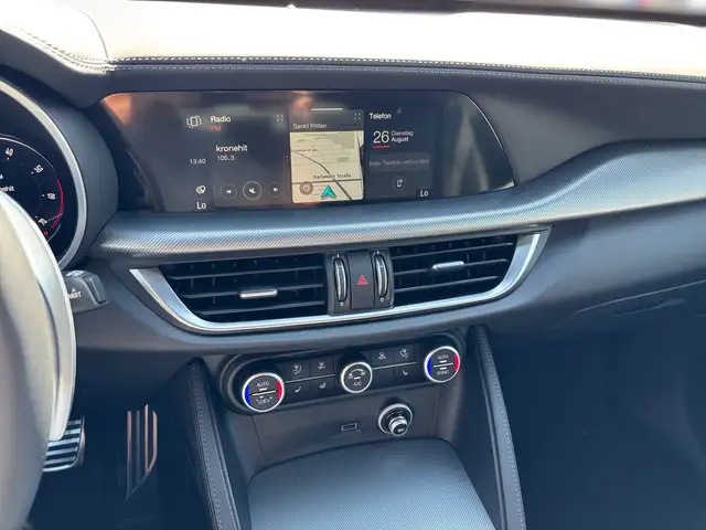 Alfa Romeo Stelvio view 11