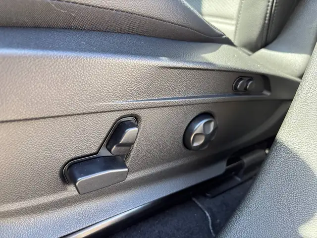 Alfa Romeo Stelvio view 13